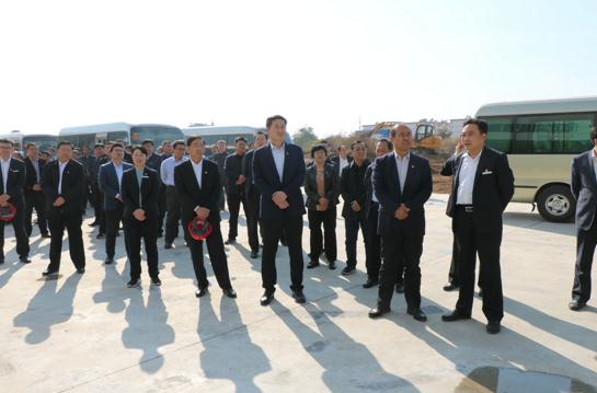 市委书记常绪扩、市长殷锡瑞带领市委市府、市人大、市政协等相关领导视察了山东鲁泰建材科技集团